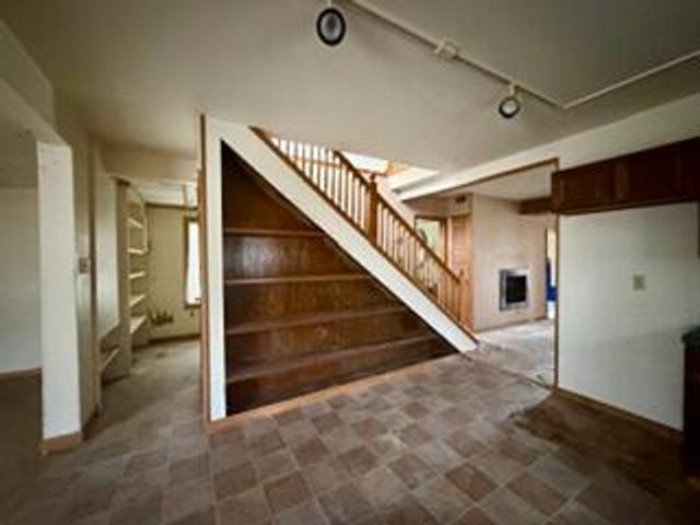 1921 E Coolspring Avenue, Trail Creek, IN 46360