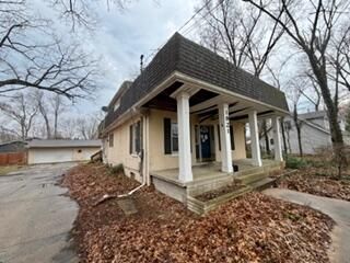 1921 E Coolspring Avenue, Trail Creek, IN 46360