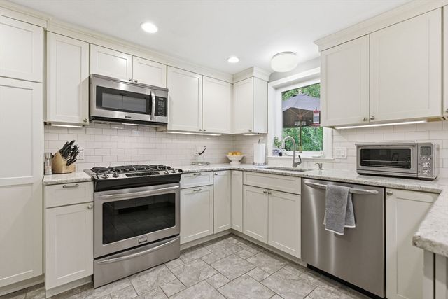 34 Brooksweld Rd, Canton, MA 02021
