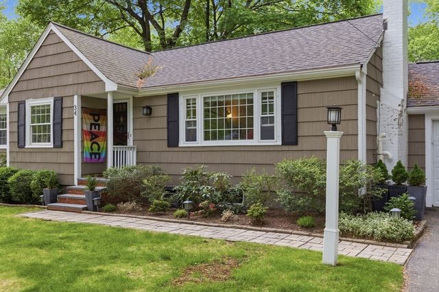 34 Brooksweld Rd, Canton, MA 02021