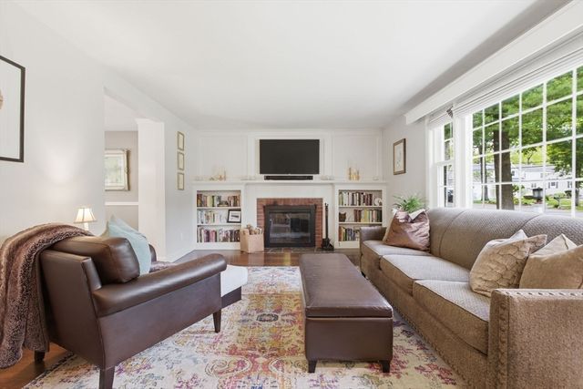 34 Brooksweld Rd, Canton, MA 02021