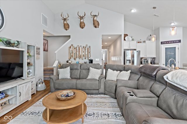 96 Mission Terrace Drive, Whiteland, IN 46184