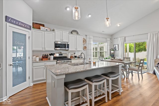 96 Mission Terrace Drive, Whiteland, IN 46184