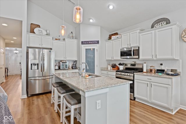 96 Mission Terrace Drive, Whiteland, IN 46184