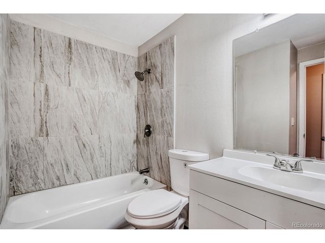 8478 Fenton St, Arvada, CO 80003