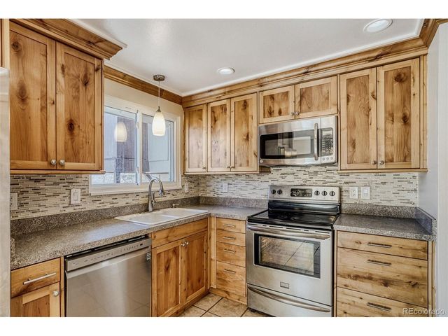 8478 Fenton St, Arvada, CO 80003