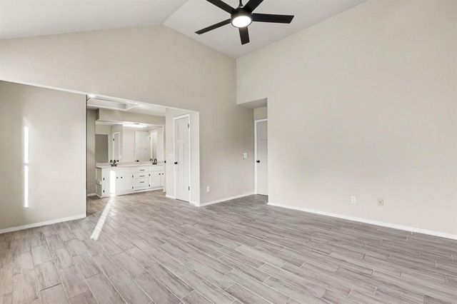 1161 McConnell Drive, Yukon, OK 73099