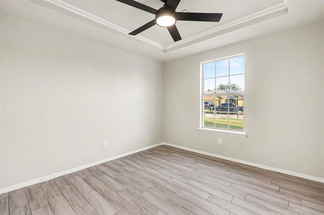 1161 McConnell Drive, Yukon, OK 73099