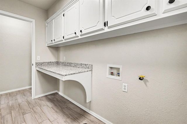1161 McConnell Drive, Yukon, OK 73099