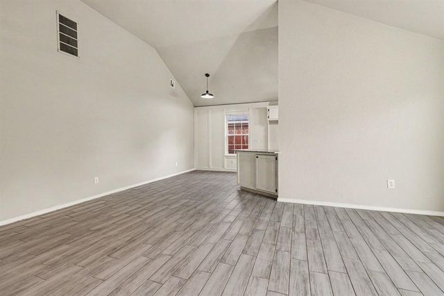 1161 McConnell Drive, Yukon, OK 73099