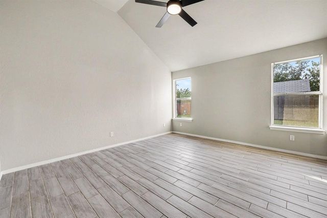 1161 McConnell Drive, Yukon, OK 73099