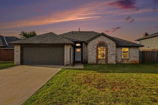 1161 McConnell Drive, Yukon, OK 73099