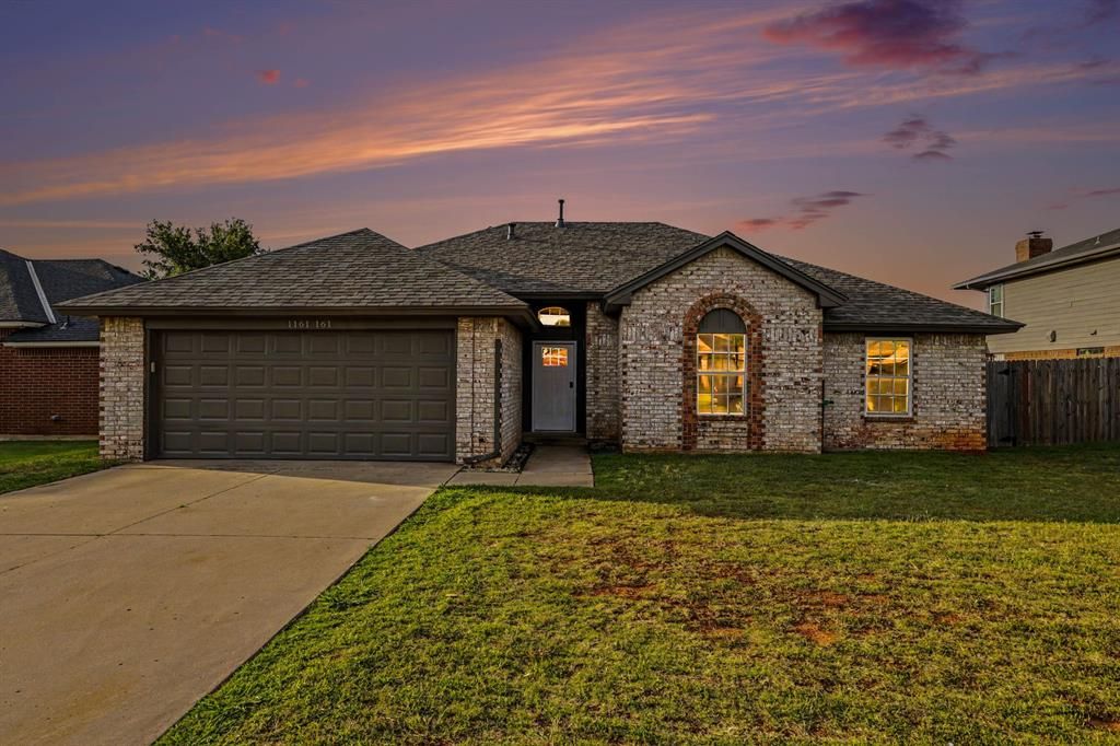 1161 McConnell Drive, Yukon, OK 73099