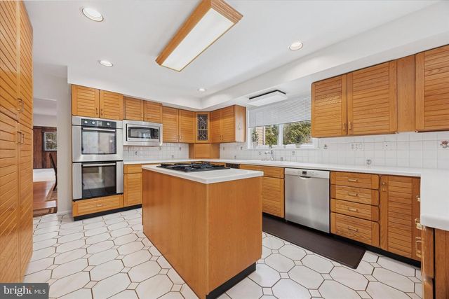 409 MINDEN WAY, Wynnewood, PA 19096