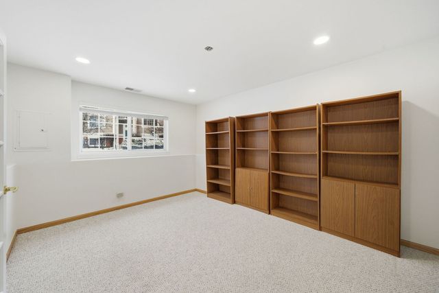 2330 Twilight Drive, Aurora, IL 60503