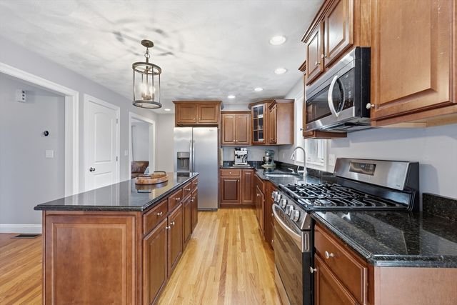 12 Bell Rd, Tewksbury, MA 01876