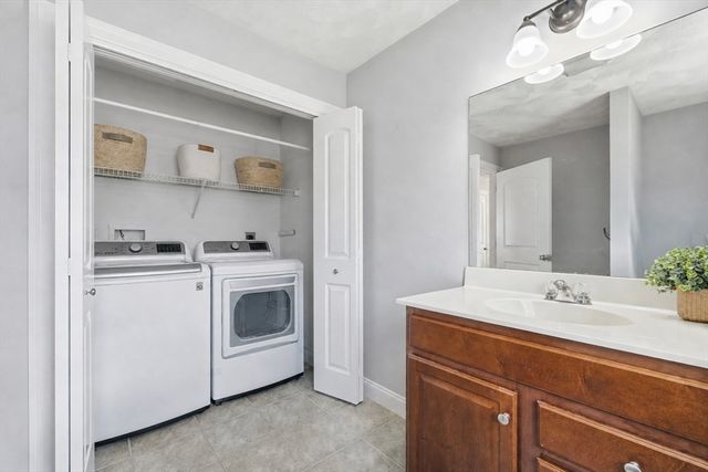 12 Bell Rd, Tewksbury, MA 01876