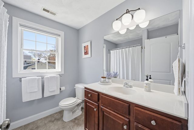 12 Bell Rd, Tewksbury, MA 01876