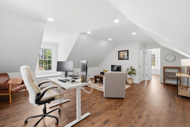 12 Bell Rd, Tewksbury, MA 01876