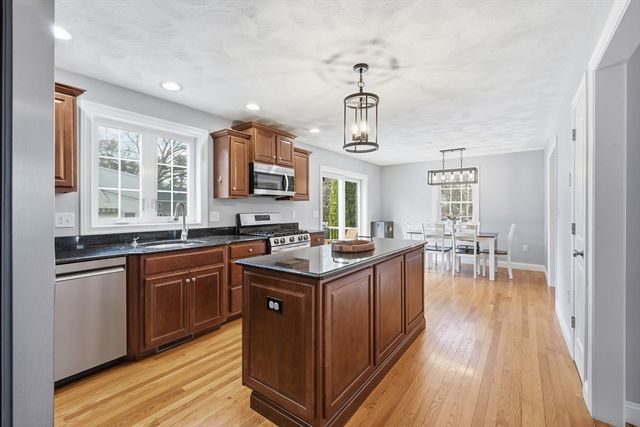 12 Bell Rd, Tewksbury, MA 01876