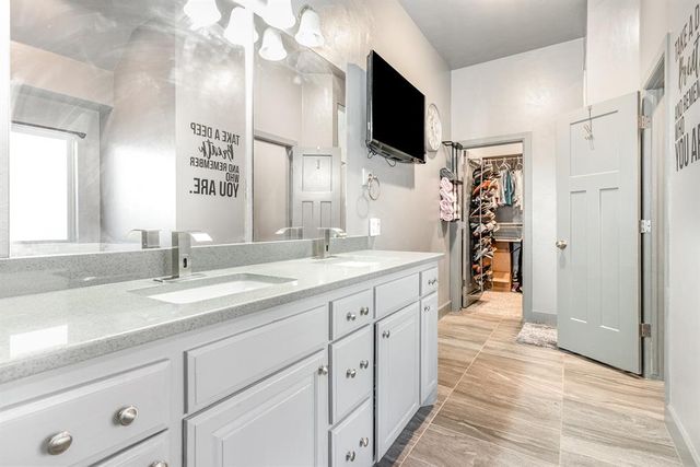 15304 Deer Valley Trail, Edmond, OK 73013