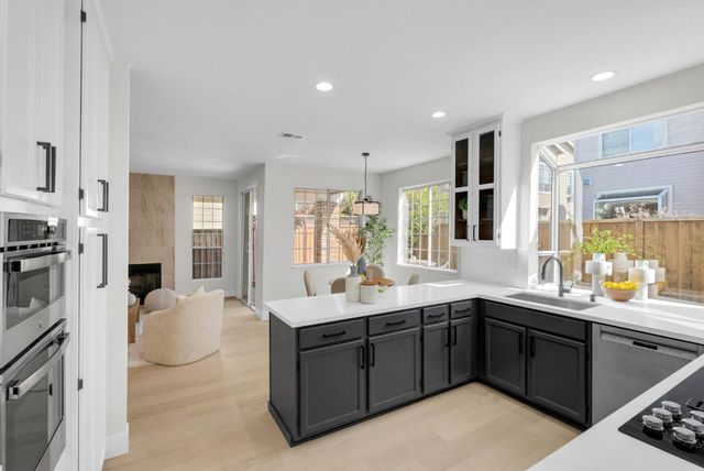 814 Schooner Bay Drive, Redwood City, CA 94065