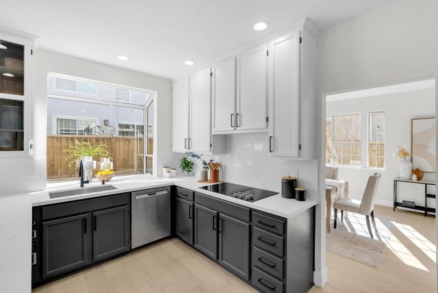 814 Schooner Bay Drive, Redwood City, CA 94065