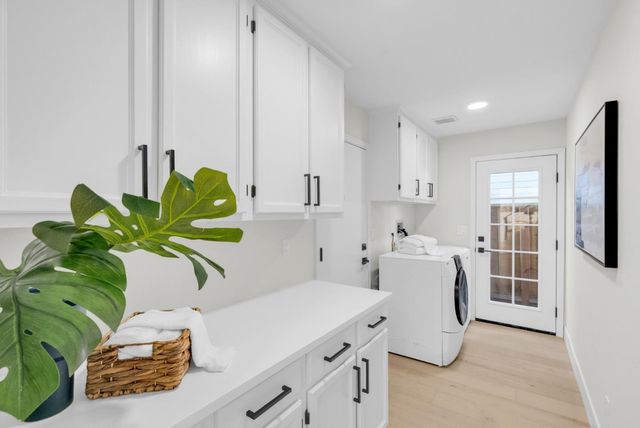 814 Schooner Bay Drive, Redwood City, CA 94065