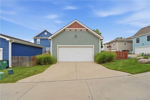 917 SW American Royal Way, Lee's Summit, MO 64081