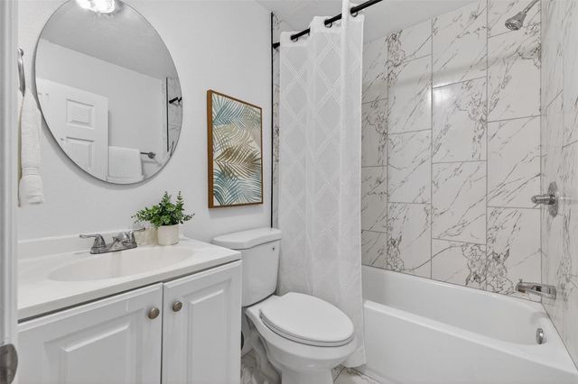 1777 28TH AVENUE N, St Petersburg, FL 33713