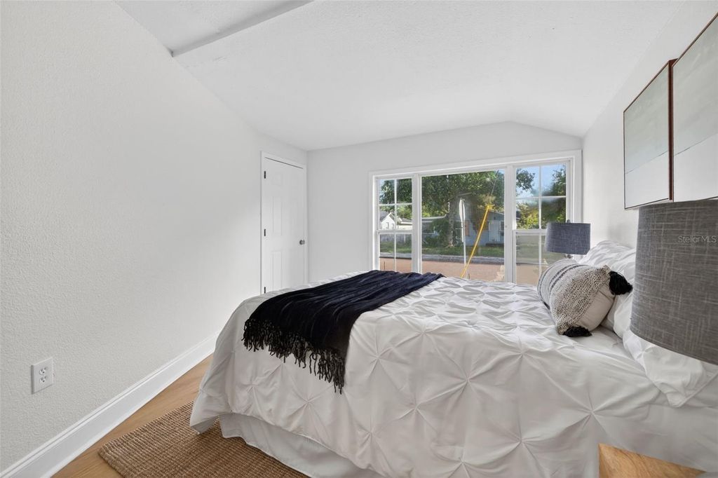 Image 12 of property listing at 1777 28TH AVENUE N, St Petersburg, FL 33713