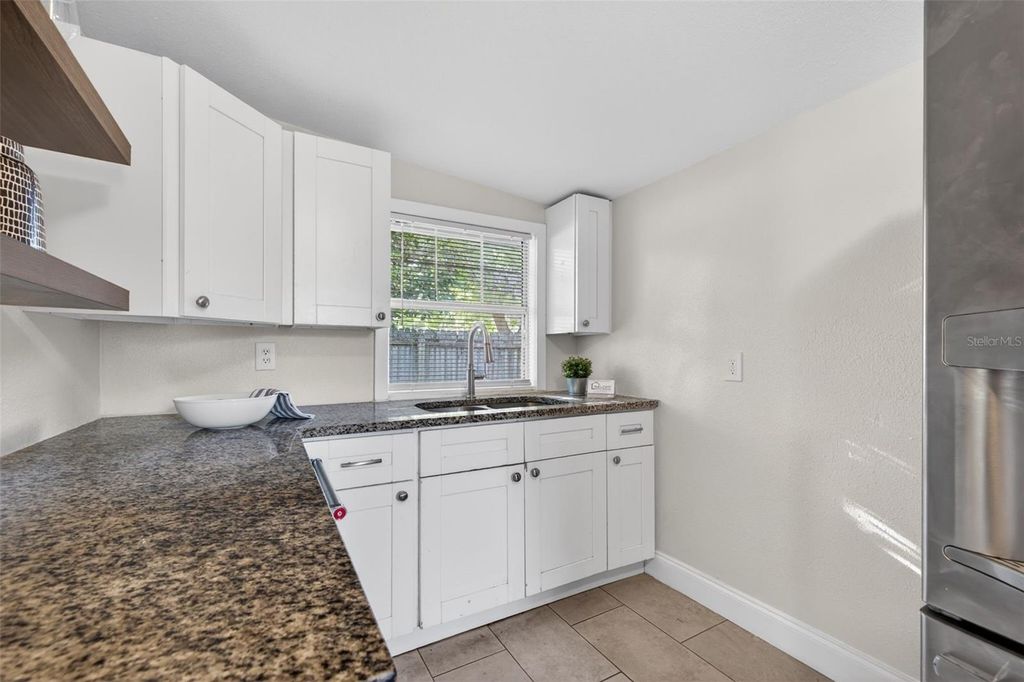 Image 7 of property listing at 1777 28TH AVENUE N, St Petersburg, FL 33713