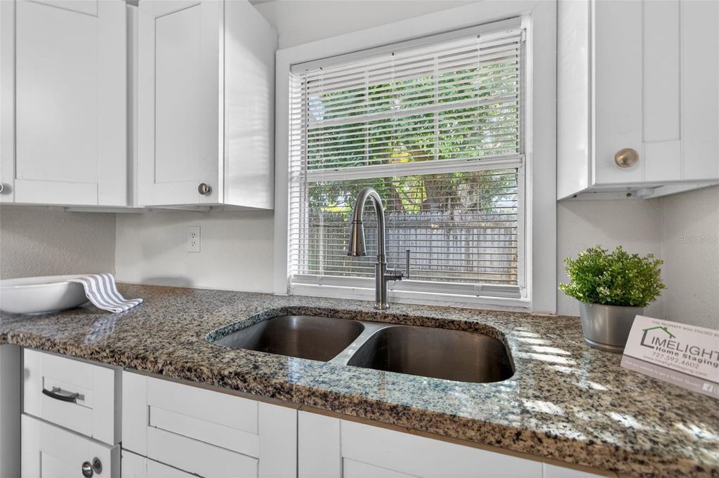 Image 10 of property listing at 1777 28TH AVENUE N, St Petersburg, FL 33713