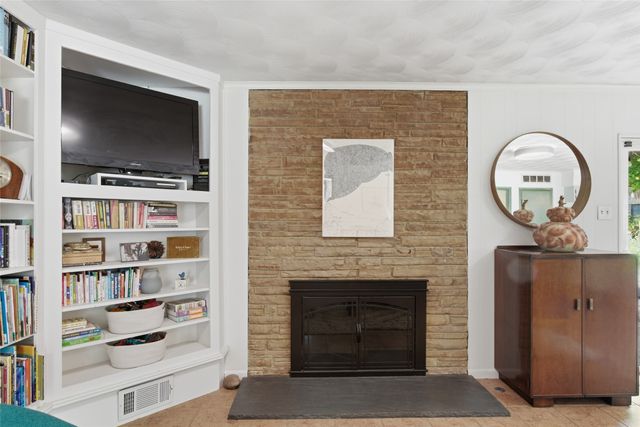 3929 S Franklin Street, Dallas, TX 75233