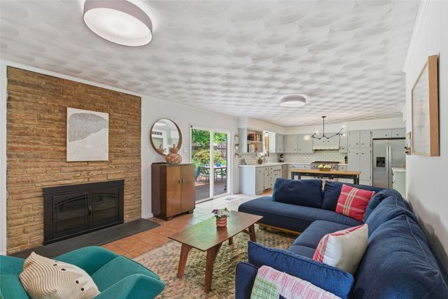 3929 S Franklin Street, Dallas, TX 75233