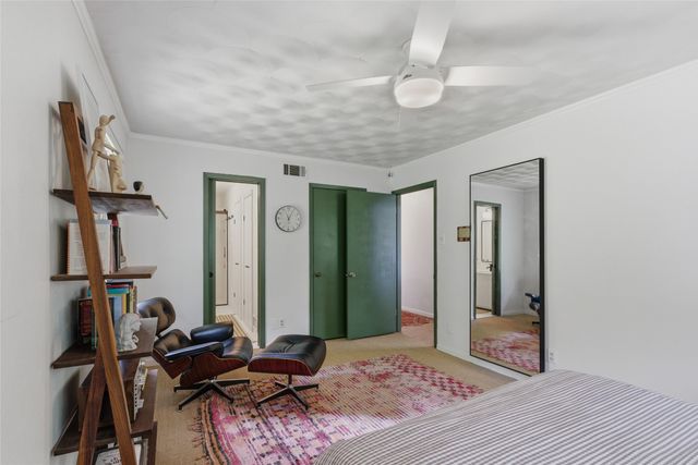 3929 S Franklin Street, Dallas, TX 75233