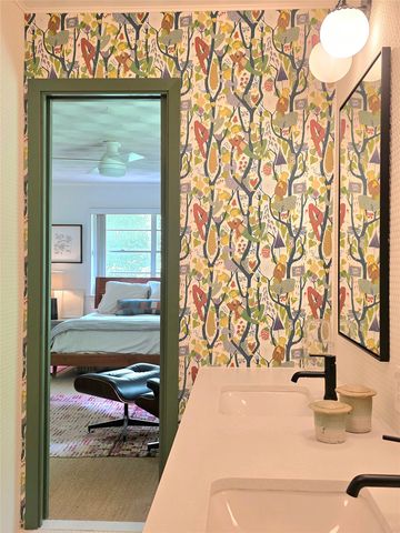 3929 S Franklin Street, Dallas, TX 75233