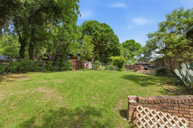 3929 S Franklin Street, Dallas, TX 75233