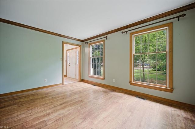 6657 Branch RD, Hayes, VA 23072
