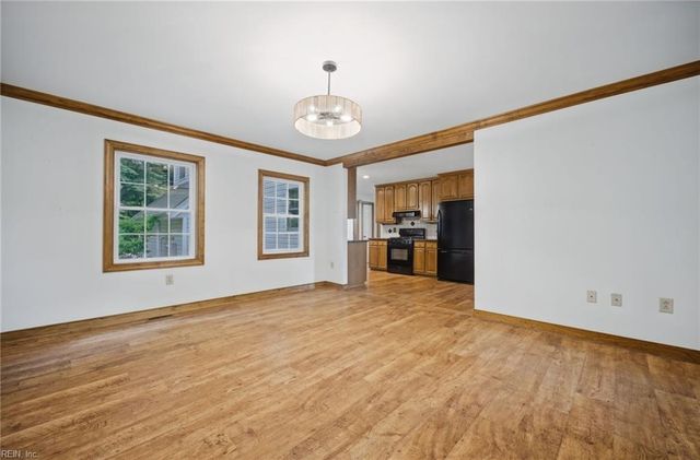 6657 Branch RD, Hayes, VA 23072