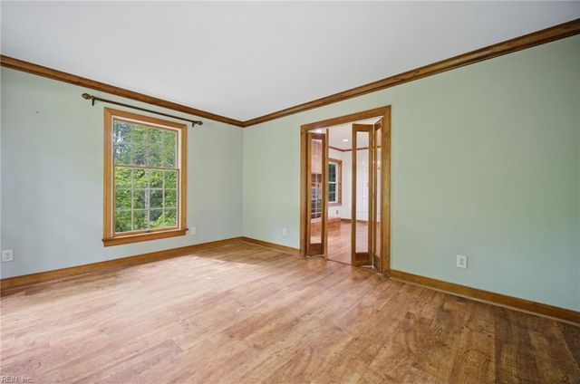 6657 Branch RD, Hayes, VA 23072