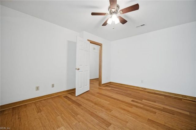 6657 Branch RD, Hayes, VA 23072
