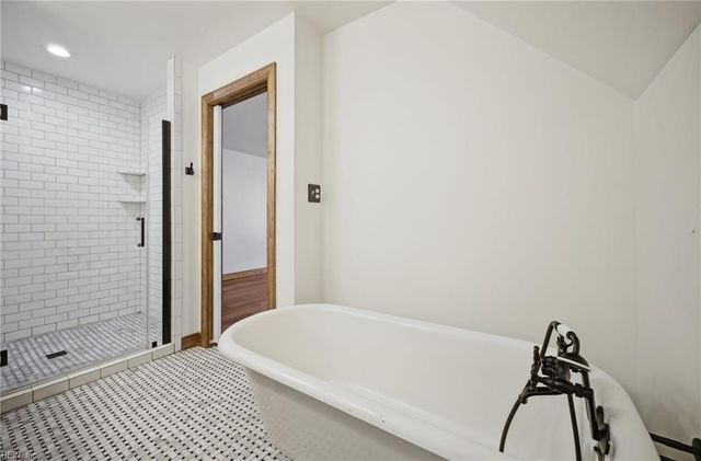 6657 Branch RD, Hayes, VA 23072