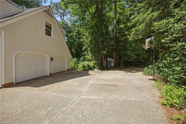 6657 Branch RD, Hayes, VA 23072