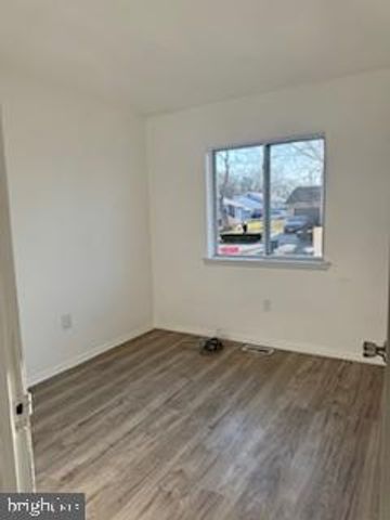 14 SCAMMELL DR, Browns Mills, NJ 08015