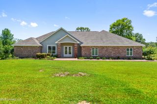87 N Highlands Drive, Poplarville, MS 39470