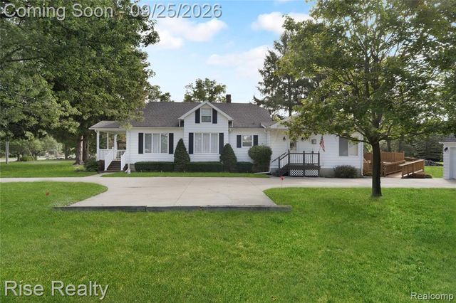 6130 Richfield Road, Flint, MI 48506
