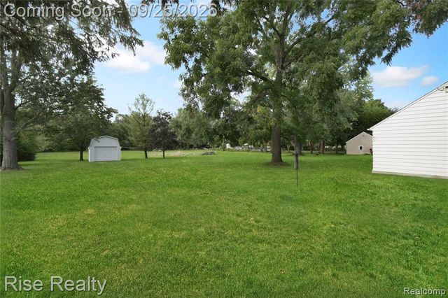 6130 Richfield Road, Flint, MI 48506