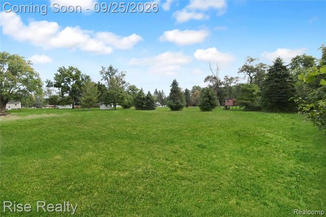 6130 Richfield Road, Flint, MI 48506