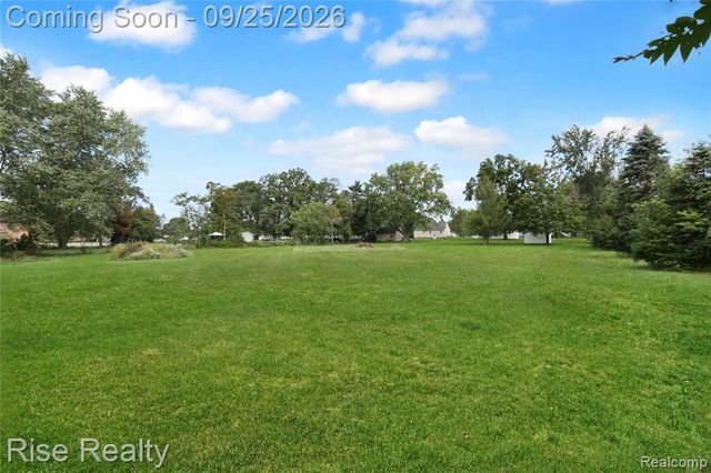 6130 Richfield Road, Flint, MI 48506
